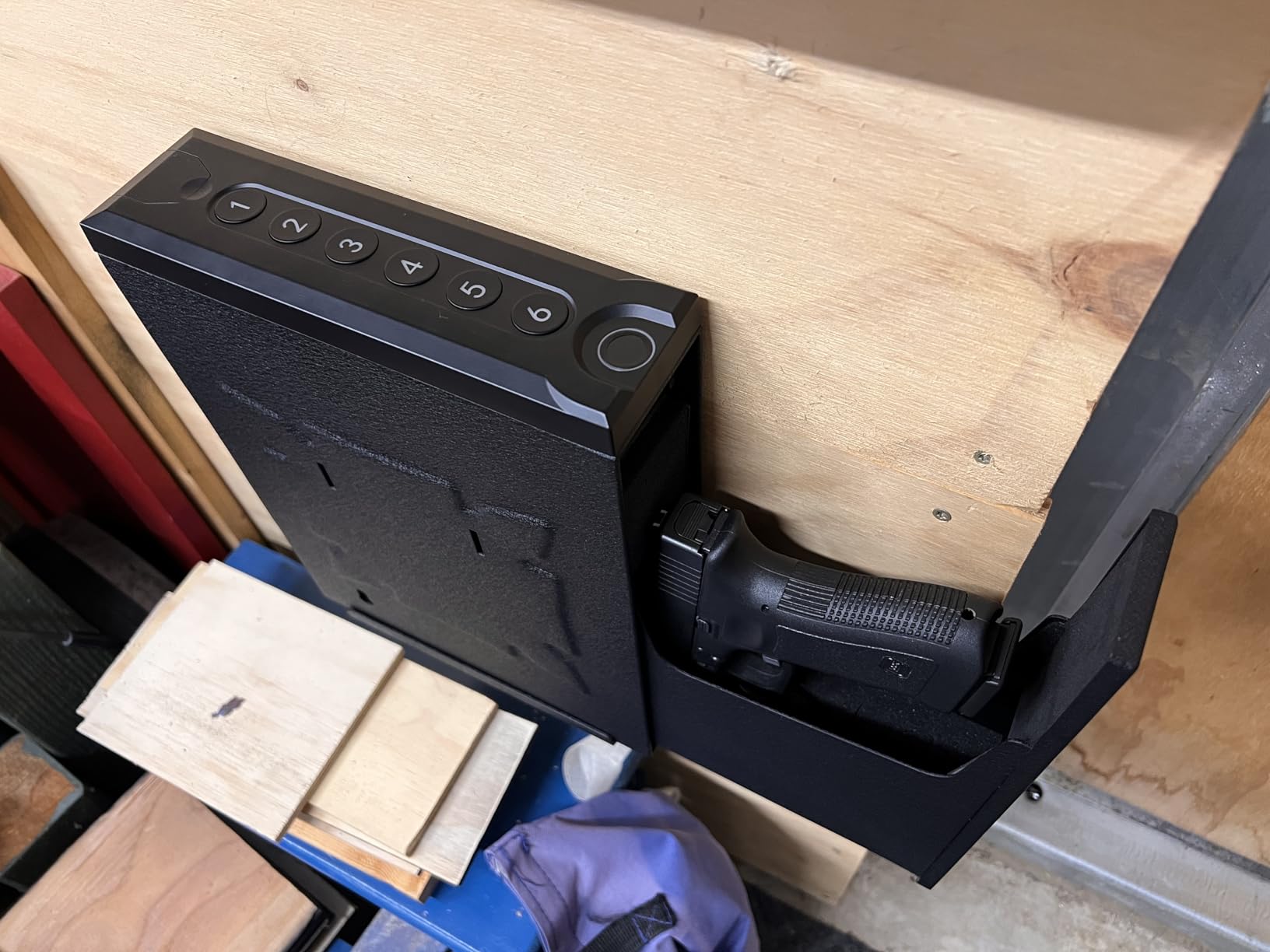 VAULTIQ StrikeLock™ – Biometric Mounted Gun Safe | Auto-Open Access for Nightstand, Desk, Wall & Truck | Fingerprint + 4-Button Backlit Keypad + Key